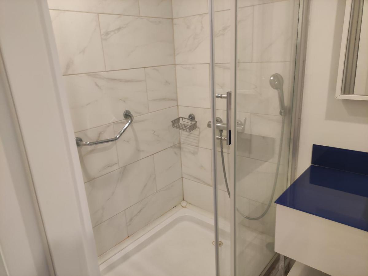 Apartament Orbi City- Ximshiashvili 7 Batumi Exteriör bild