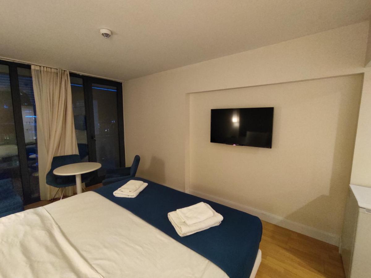Apartament Orbi City- Ximshiashvili 7 Batumi Exteriör bild